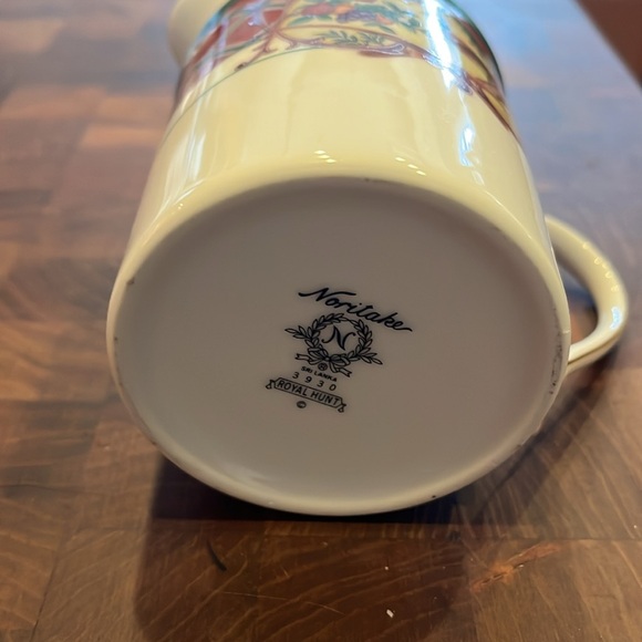 4 pieces Noritake Royal Hunt. Creamer, cup, small bowl, ramekin. EUC - Picture 3 of 11